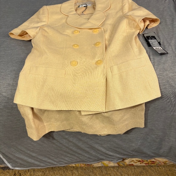 Le Suit skirt Set - Picture 1 of 8